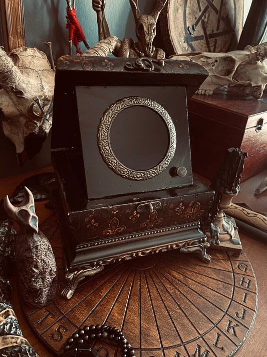 Scrying Mirror Divination Box